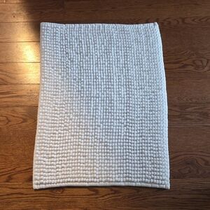 White Textured Bath Mat